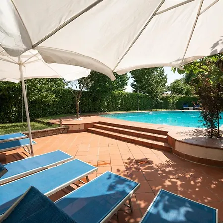 Bed & Breakfast Family First 3*