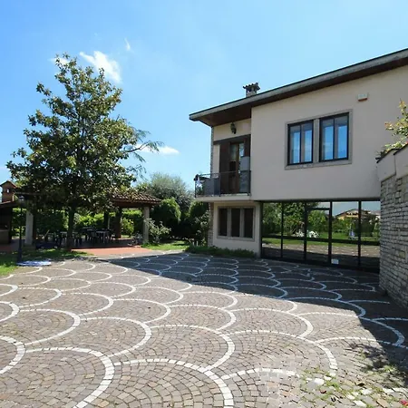Nocleg ze śniadaniem Family First Capriate San Gervasio